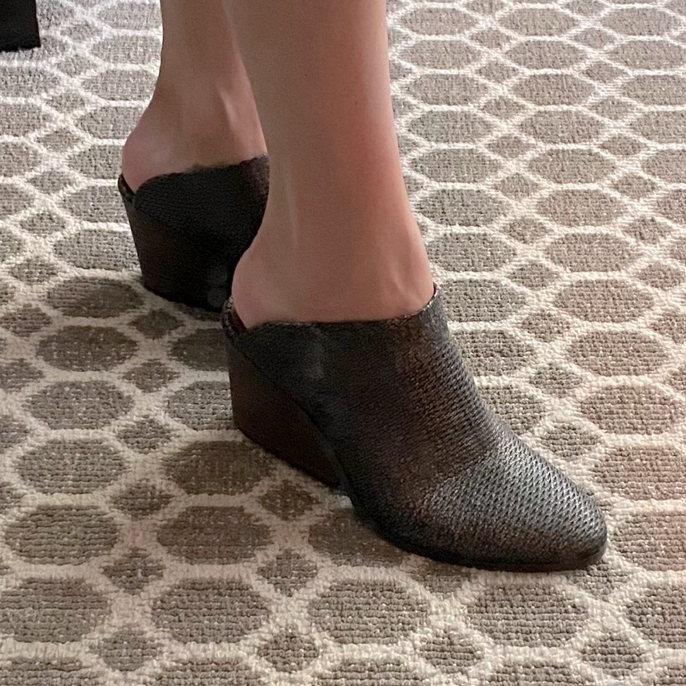 Lucky Branch Metallic Dark Brown Black Mule